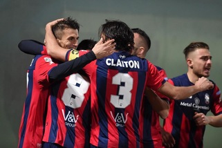 Serie B Crotone-Cagliari e Entella-Ascoli, segui le sfide in tempo reale