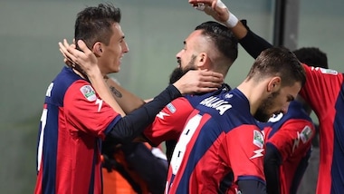 Serie B Crotone al primo posto. Il Cagliari cade allo Scida