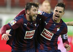 Liga, Eibar-Granada 5-1: baschi in zona Europa
Liga, Eibar-Granada 5-1: baschi in zona Europa