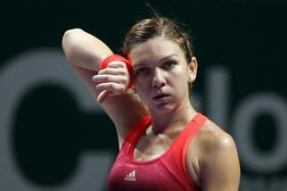 Tennis, Australian Open: Halep eliminata al debutto, vanno avanti Kerber e Ivanovic