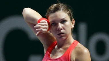 Tennis, Australian Open: Halep eliminata al debutto, vanno avanti Kerber e Ivanovic