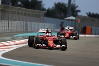 F1, Vettel e Raikkonen in pista nei test sul bagnato