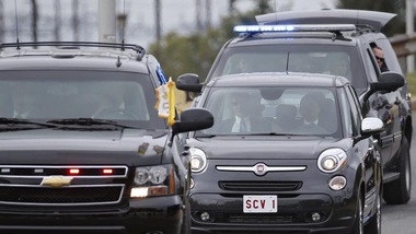 La Fiat 500L di Papa Francesco all’asta negli USA, a Filadelfia