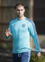 Calciomercato, Ivanovic rinnova con il Chelsea