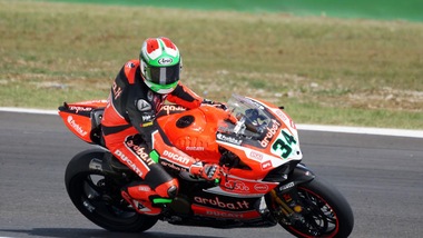 SBK Ducati, Giugliano: «Fisicamente mi sento a posto»