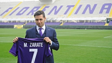 Calciomercato Fiorentina, ecco Zarate: «Qui per fare l'attaccante»
