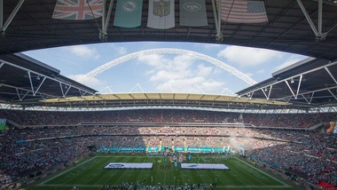 SuperBowl: i Panthers puntano il titolo a 1,38