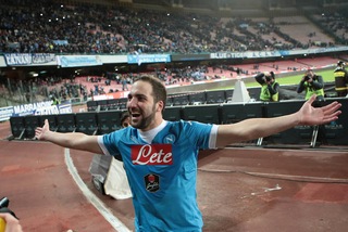 Serie A Napoli, Higuain: «Se arrivo a 30 gol mi taglio la barba»