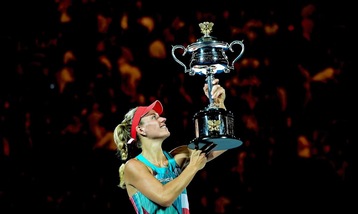 Tennis, la Kerber trionfa agli Australian Open