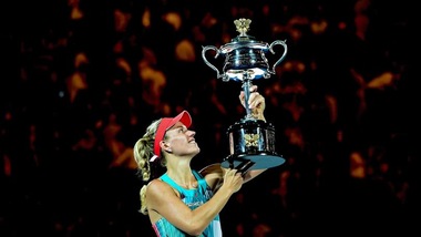 Tennis, la Kerber trionfa agli Australian Open
