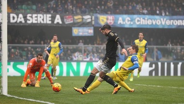 Serie A, super Juventus: 4-0 al Chievo Verona!