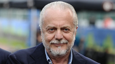 Serie A Napoli, De Laurentiis euforico: «Chi non salta è bianconero»