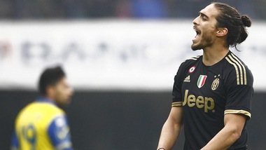 Calciomercato, la Roma su Caceres: superate Inter e Napoli