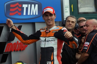 MotoGp: Baz, che paura! incidente a 260 all'ora