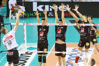 Lube - Sir il big match. Modena e Trento ne approfittano?