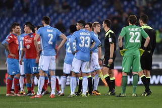 Serie A: Lazio-Napoli 0-2, Higuain e Callejon stendono i biancocelesti