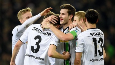 Bundesliga: Moenchegladbach-Werder Brema 5-1, bianconeri a valanga