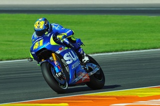 MotoGp Suzuki, Espargarò: «Elettronica e gomme ok»