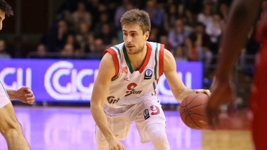 Basket Serie A, Reggio Emilia vuole la fuga