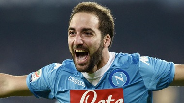 Napoli, Higuain: «Con la Juventus è come un derby»