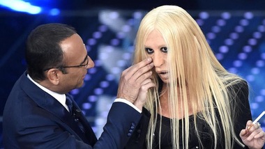 Sanremo, Virginia Raffaele diventa Donatella Versace