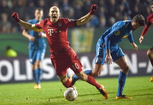 Bundesliga Bayern Monaco, uragano su Robben: accuse di simulazione