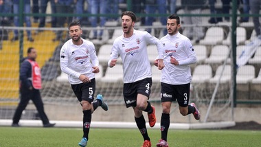 Serie B Novara, squalificato Gonzalez. Pro Vercelli, un turno a Bani