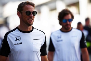 F1 McLaren, Button rivela il casco 2016