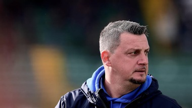 Serie B Bari, Camplone dirige la seduta dopo il malore