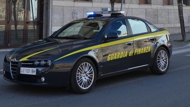 Calciatori compravano gioielli in nero: indagine della Guardia di Finanza