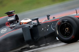 F1, McLaren: ecco la MP4-31, per tornare a vincere