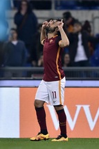 Serie A: Roma-Palermo 5-0, doppiette di Salah e Dzeko