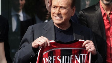 Berlusconi a Donatella Scarnati: «Ci rivediamo fra 30 anni ancora al Milan»
