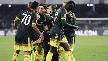 Serie A, Napoli-Milan 1-1: la Juventus resta prima