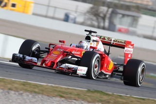 F1, Barcellona: Vettel vola nelle prove del mattino