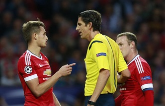 Europa League gli arbitri. Lazio-Bezborodov. Napoli-Aytekin. Fiorentina-Hategan