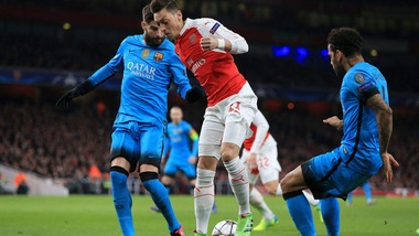 Champions League: Arsenal-Barcellona 0-2, doppietta di Messi