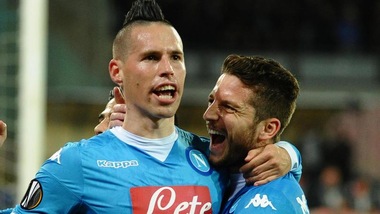 Napoli, Mertens da record. E Hamsik si complimenta…