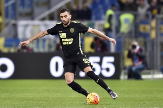 Serie A Verona, Fares ai box: lesione all'adduttore