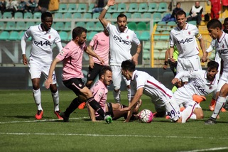 Palermo-Bologna 0-0, rossoblù imbattibili