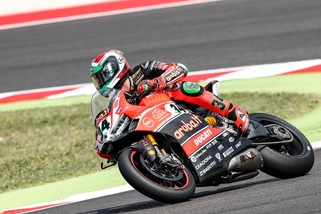 Superbike Ducati, Giugliano: «E' cambiato tanto, felice del podio»