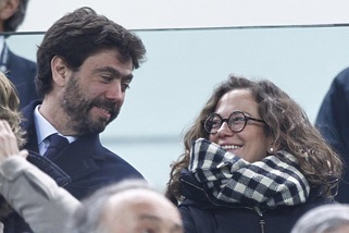 Juventus-Inter, allo Stadium con Agnelli c'è Deniz con un nuovo look