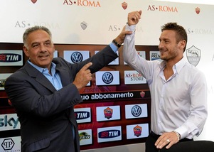Roma, Pallotta: «Totti resterà nella Roma, lo amo»