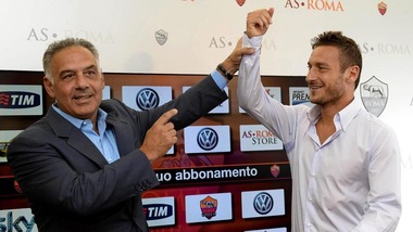 Roma, Pallotta: «Totti resterà nella Roma, lo amo»