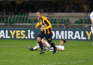 Serie A Verona, out Siligardi: fermato dalla febbre