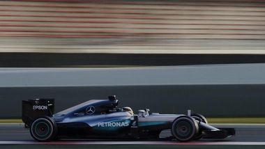 F1: a Barcellona vola Hamilton, Vettel è terzo