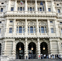 Cassazione: insulti su Facebook equiparabili a quelli a mezzo stampa