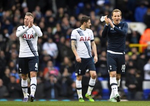Premier: frenata Leicester, Tottenham avanti per il titolo