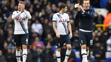 Premier: frenata Leicester, Tottenham avanti per il titolo