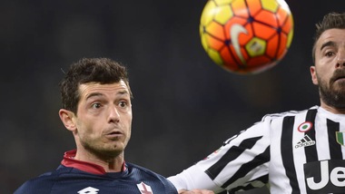 Serie A, Dzemaili: «Anno difficile. Genoa, ci salviamo»